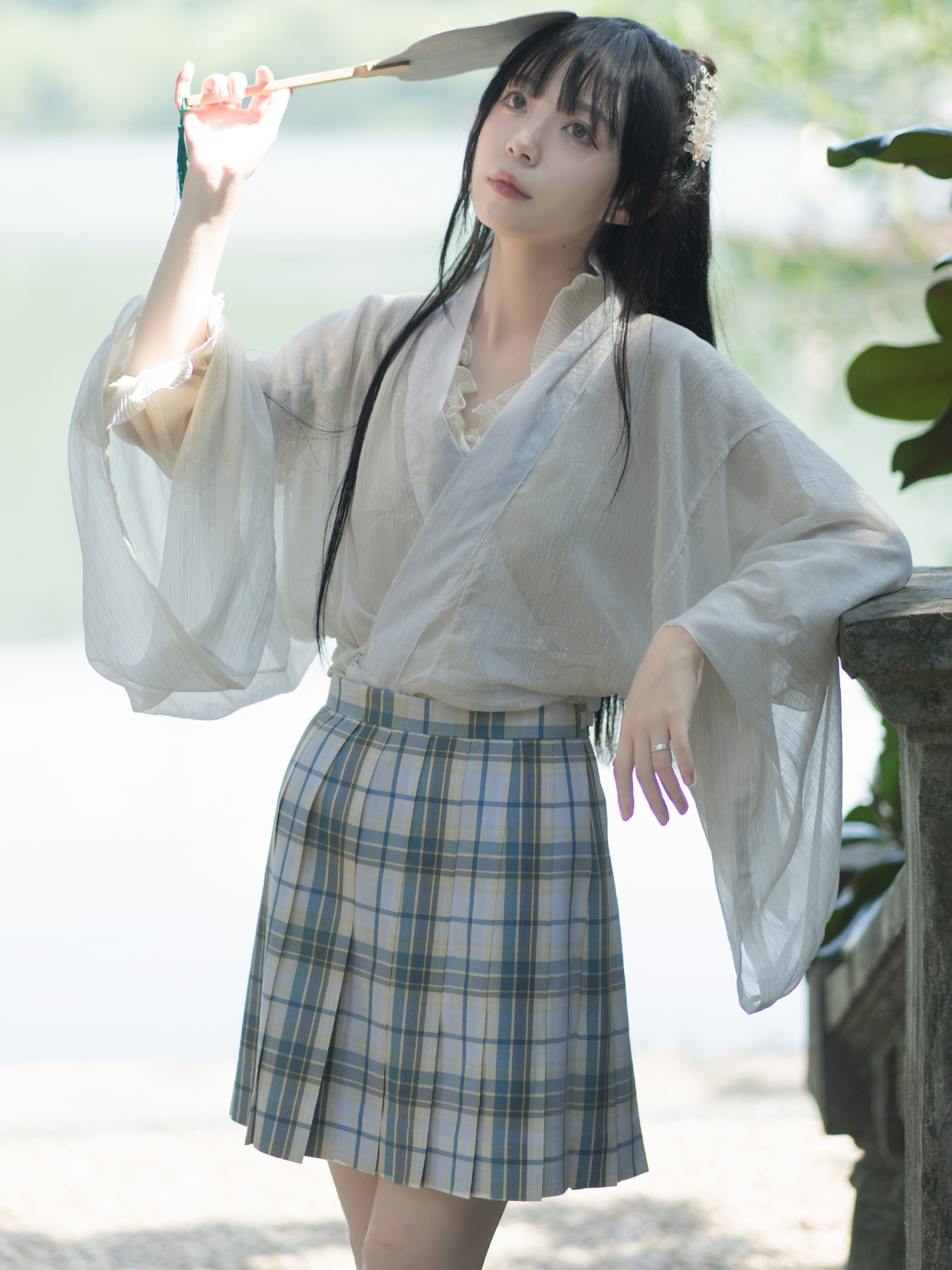 身高158的小个子女生,穿汉服这样"混搭",可爱又优雅,很显高